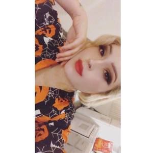 Meet your Posher, Lily